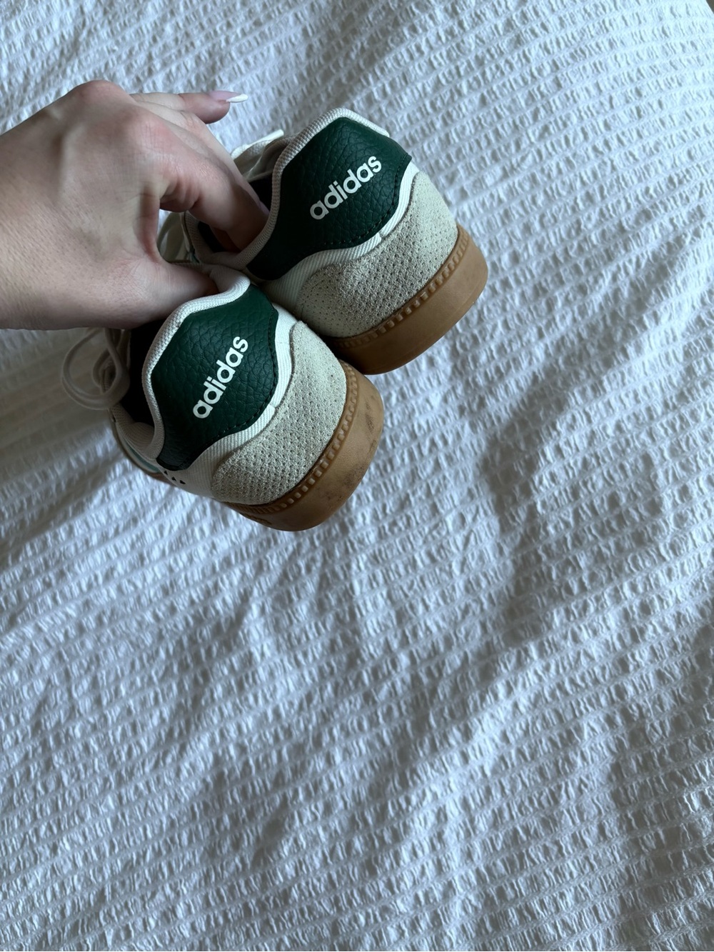 Adidas shoes - Picture 3 of 4